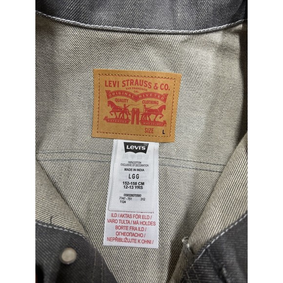 NWT Levi's Gray Denim Buttoned Truck Jean Jacket Youth Size Large 12-13 YRS - Picture 4 of 10